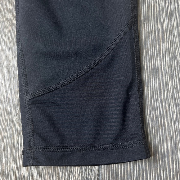 Z by Zella Black 7/8 leggings with panels at bottom of legs. Women’s Small - Picture 3 of 9